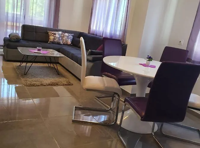 Creo Loborika Apartment