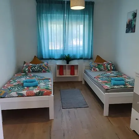 Creo Loborika Apartment